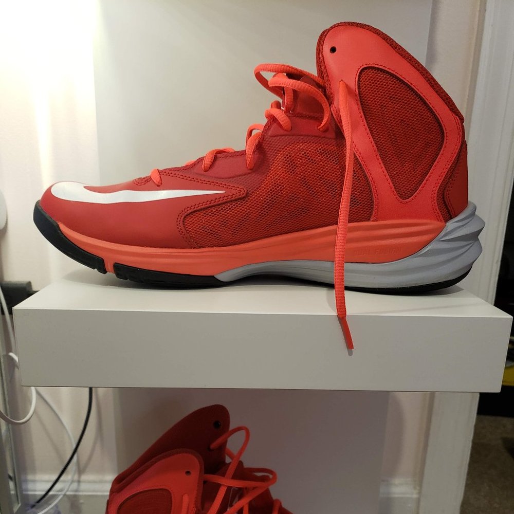 NIKE - PRIMEHYPE